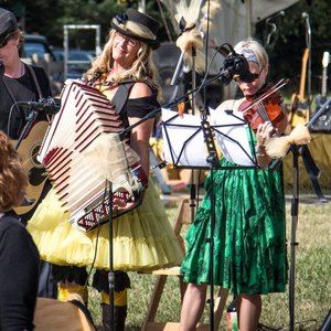 Meet your Posher, Caryn